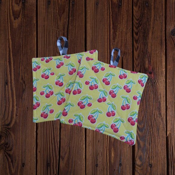 Handmade Potholder, Set of 2, Reversible Cherries and Buffalo Check Hot Pad - Picture 3 of 4